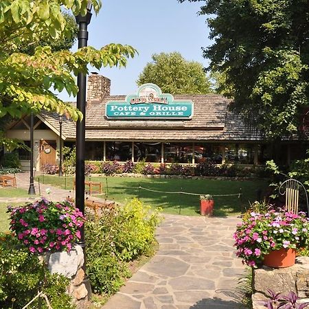 The Dean - Relaxing Condo With Pools Pigeon Forge Exterior photo