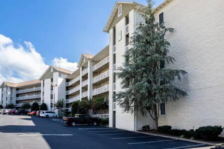 The Dean - Relaxing Condo With Pools Pigeon Forge Exterior photo
