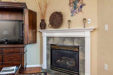The Dean - Relaxing Condo With Pools Pigeon Forge Exterior photo